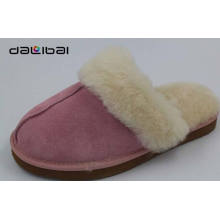 Hot selling 4 colors cow Suede fancy cheap women sexy house slippers